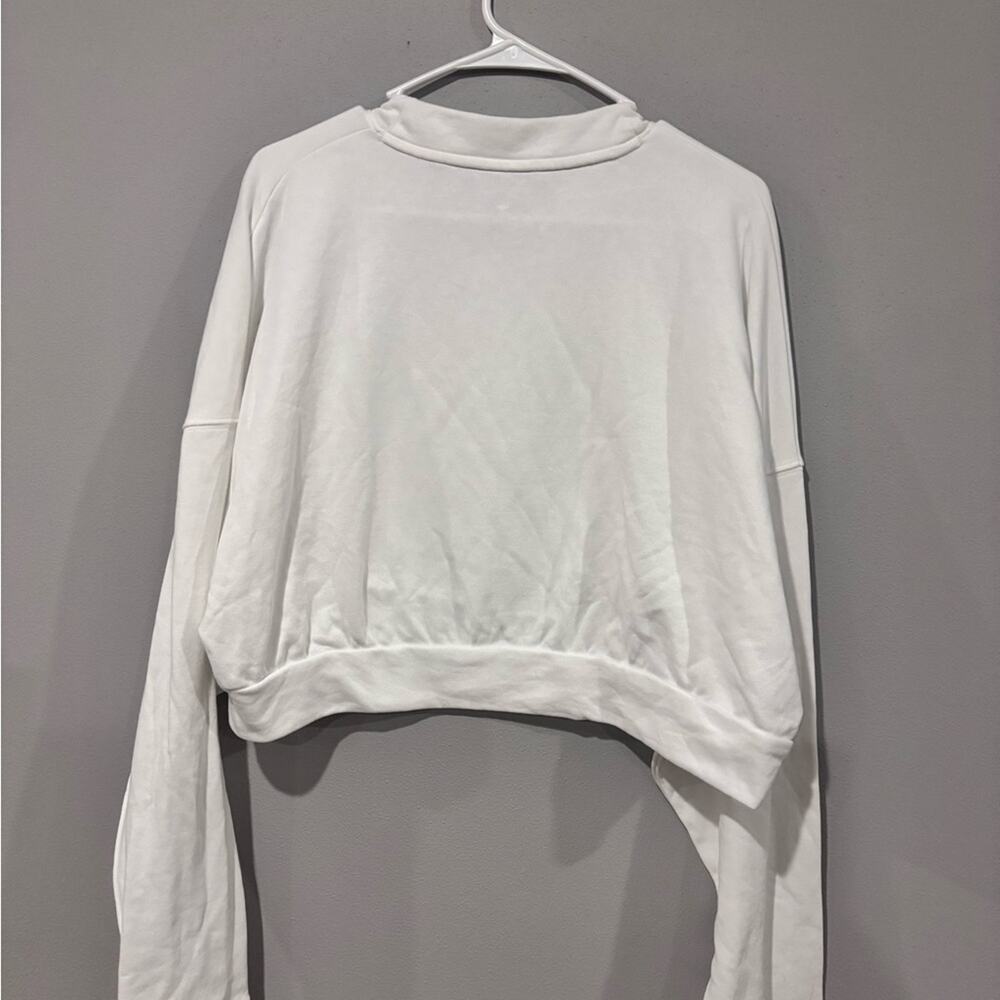 Under Armour Women's White Cropped Top XL - Picture 3 of 5